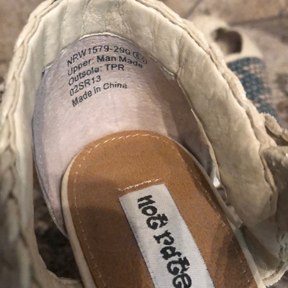 New!!! Buckle Wedge - Picture 9 of 9